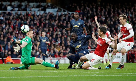 Arsenal 2-0 Man Utd: Lukaku mất duyên, "Quỷ đỏ" bị đá văng khỏi Top 4