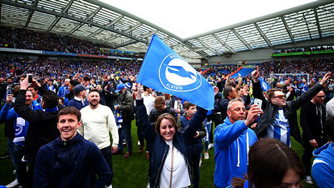 brighton hove albion la tan binh dau tien tai ngoai hang anh mua 201718