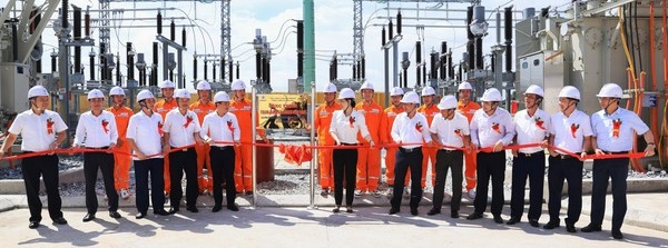 EVNNPC: Gắn biển công trình TBA 110kV Yên Lạc, Vĩnh Phúc