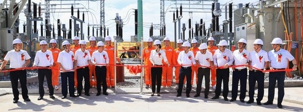 EVNNPC: Gắn biển công trình TBA 110kV Yên Lạc, Vĩnh Phúc