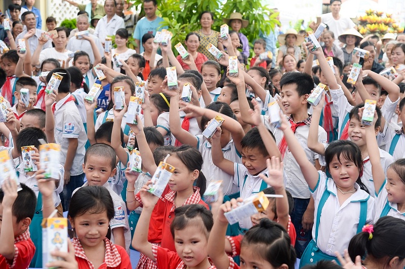 quy sua vuon cao viet nam va vinamilk chung tay vi tre em thai nguyen