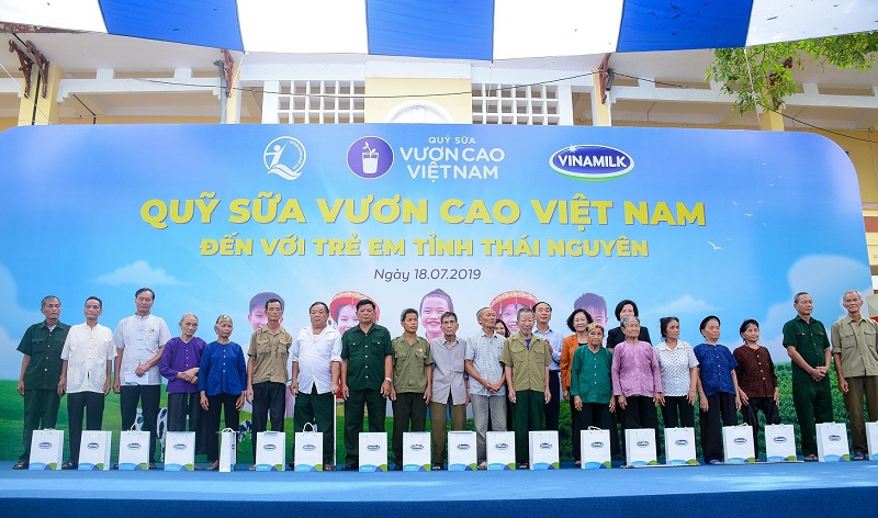 quy sua vuon cao viet nam va vinamilk chung tay vi tre em thai nguyen