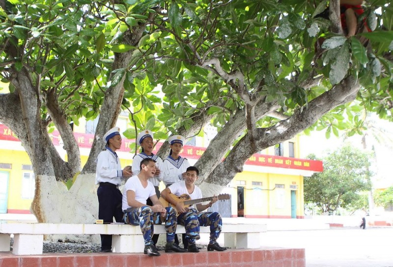 ngam nhin hoa bang vuong khoe sac tai truong sa