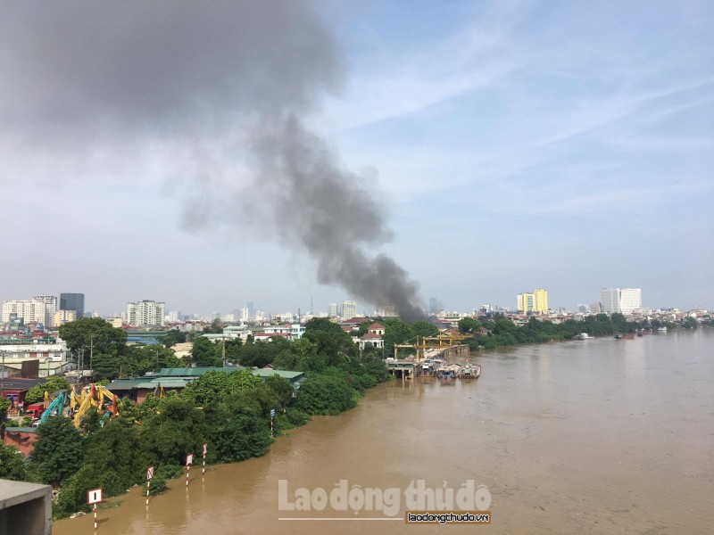 chay lon o cang ha noi