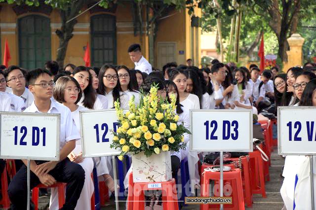 hoc sinh thu do tung bung khai giang nam hoc moi