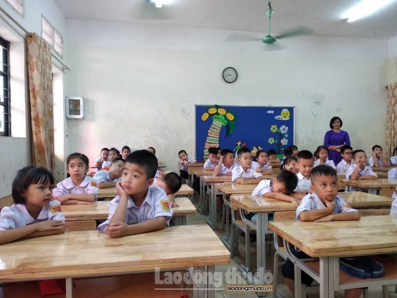 le khai giang ngan gon va vui ve tai truong tieu hoc dong ngac b