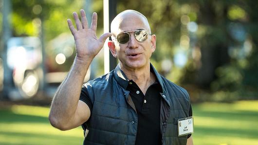 ty phu jeff bezos lai chiem ngoi giau nhat the gioi