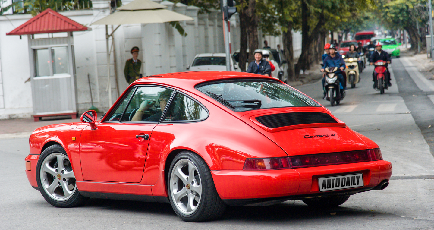 ngam tuyet tac porsche 911 carrera 4 doi 1988 tren pho ha noi