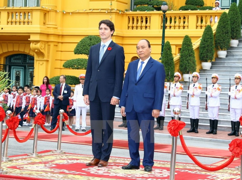 hinh anh le don thu tuong canada justin trudeau tham viet nam