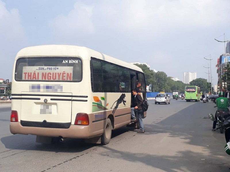 Xe dù, bến cóc vẫn tung hoành: Phần nào do ý thức hành khách