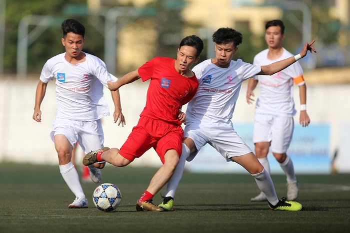 thpt truong dinh lan dau tien vo dich giai bong da hoc sinh ha noi