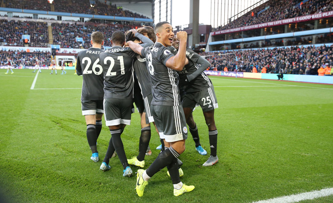 Aston Villa 1-4 Leicester: 'Bầy cáo' nối dài chuỗi trận thăng hoa