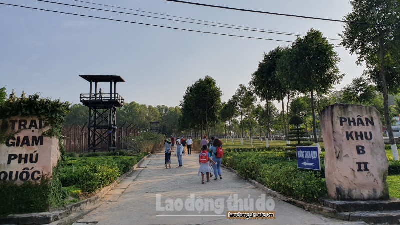 chon dia nguc noi dao ngoc phu quoc