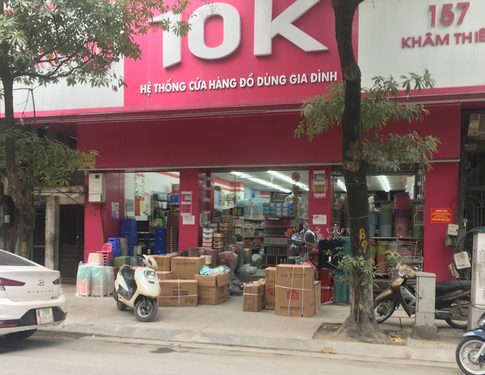 Khi vỉa hè không dành cho người đi bộ