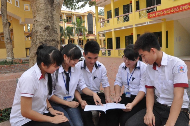 can nhac nganh nghe du tuyen thi sinh van lung tung