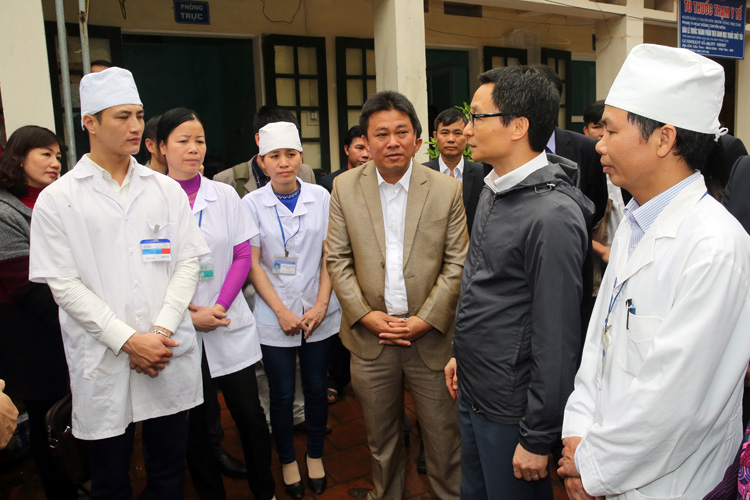 nguoi dan phai duoc kham cham soc suc khoe ngay tu dau