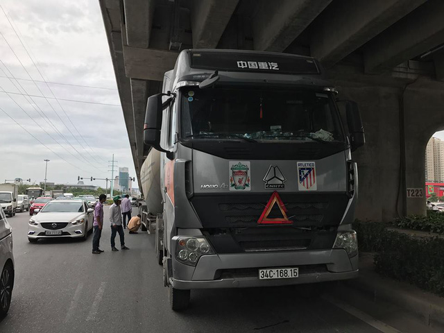 ha noi xe bon can qua nguoi thieu nu tre tu vong