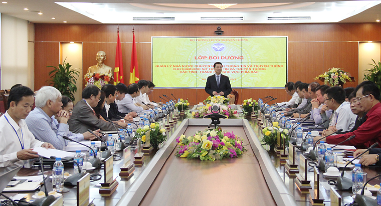 Trong lúc khó khăn thì 'tướng phải xung trận đi đầu'