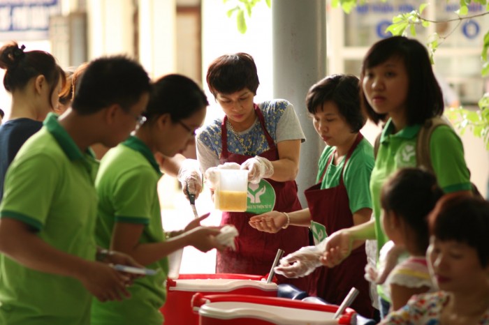 Những bát cháo nghĩa tình