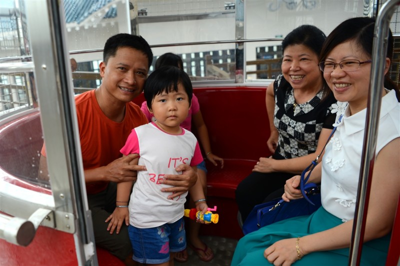 ngam vinh ha long nhin tu cap treo nu hoang va vong quay mat troi