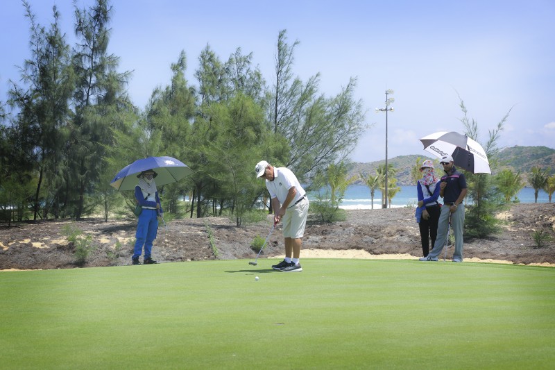 truyen thong golf quoc te ca ngoi ve san flc quy nhon