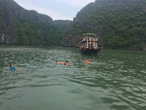 trai nghiem thu vi tren hon dao ngoc