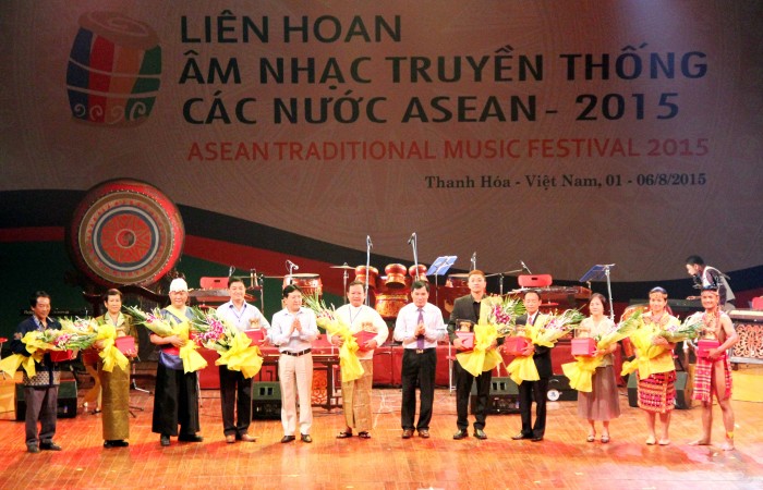 Khai mạc Liên hoan Âm nhạc truyền thống các nước ASEAN 2015