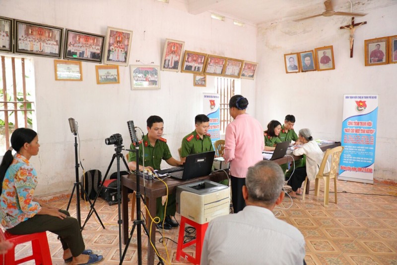 Công an TP Hà Nội: “Chủ nhật tình nguyện” phục vụ nhân dân