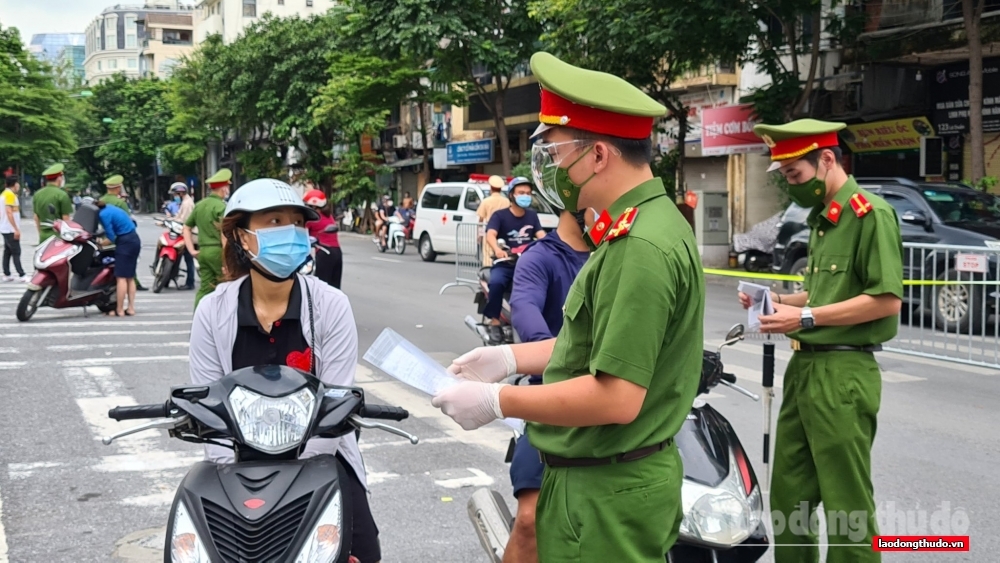 Công an thành phố Hà Nội thực hiện tốt “nhiệm vụ kép”