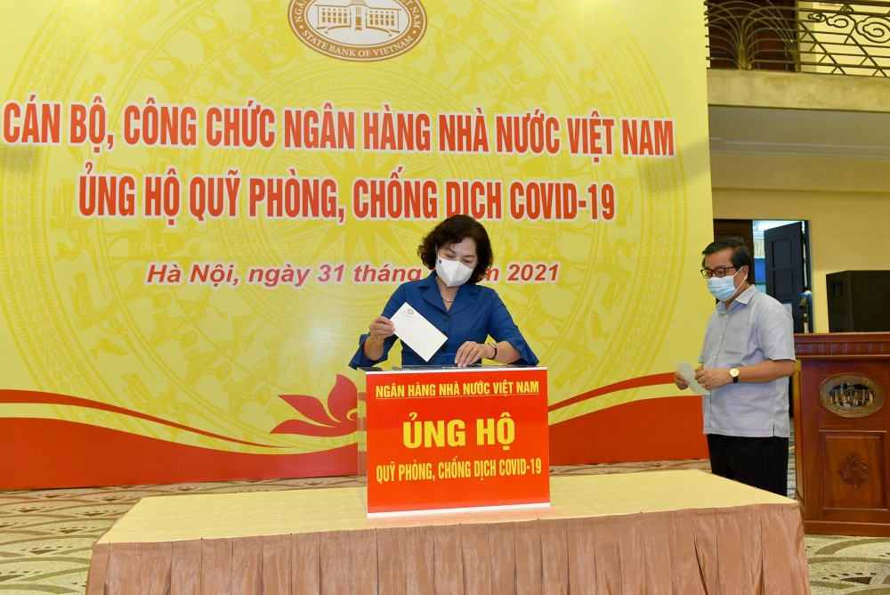 Cán bộ, công chức Ngân hàng Nhà nước ủng hộ quỹ phòng, chống dịch Covid-19