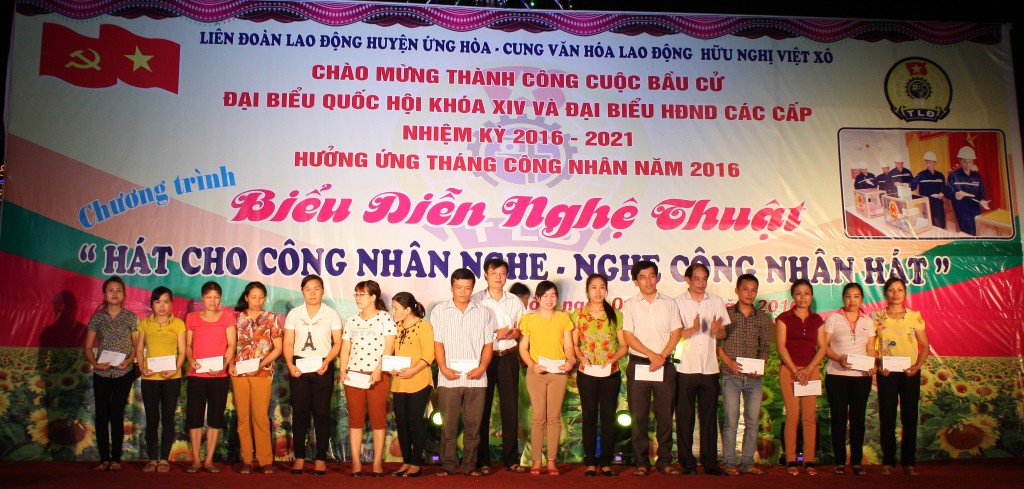 "Hát cho công nhân nghe, nghe công nhân hát” tại Ứng Hòa