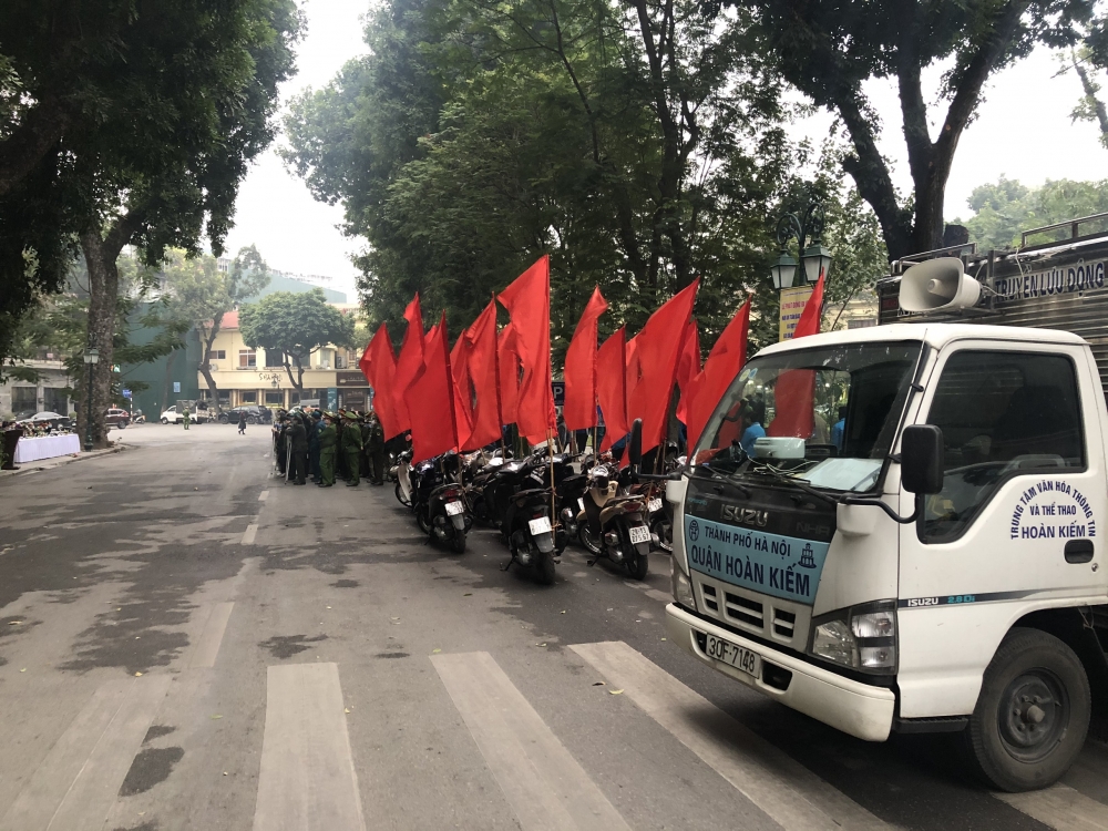 Quận Hoàn Kiếm ra quân bảo đảm trật tự đô thị, an toàn giao thông và vệ sinh môi trường