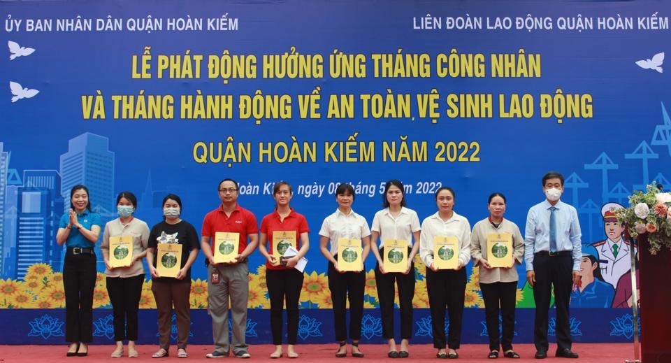 LĐLĐ quận Hoàn Kiếm: Thực hiện tốt chức năng đại diện, bảo vệ quyền, lợi ích hợp pháp, chính đáng của đoàn viên, người game bài uy tín
