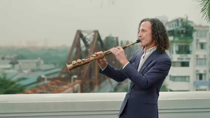 Hà Nội đẹp đẽ, thơ mộng trong Going Home - Kenny G